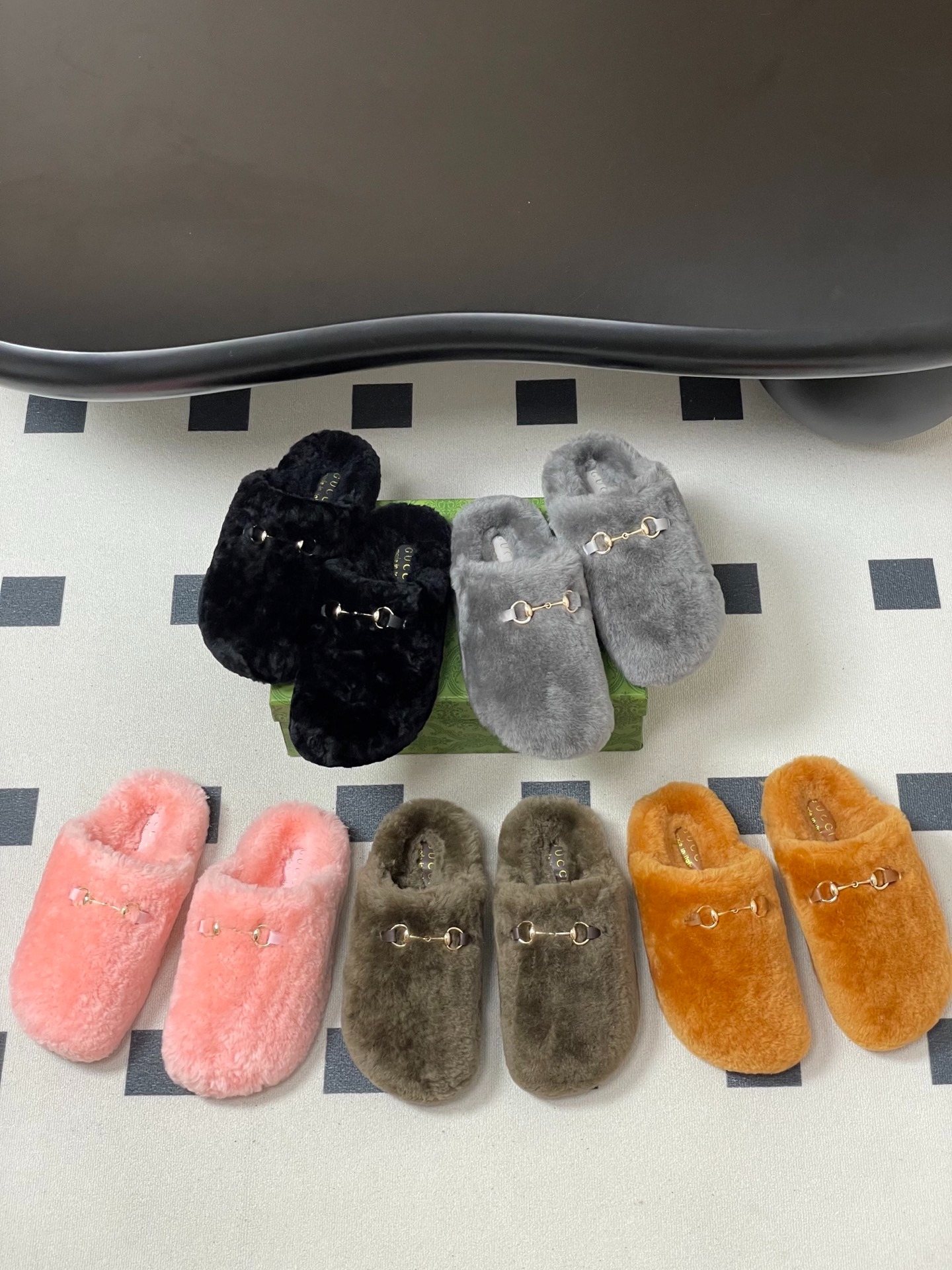 구* 신상 울 슬립온 세미슬리퍼