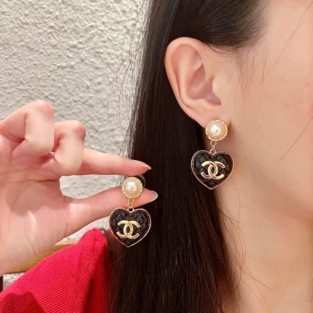 샤* CC 로고 진주 하트 귀걸이 이어링 