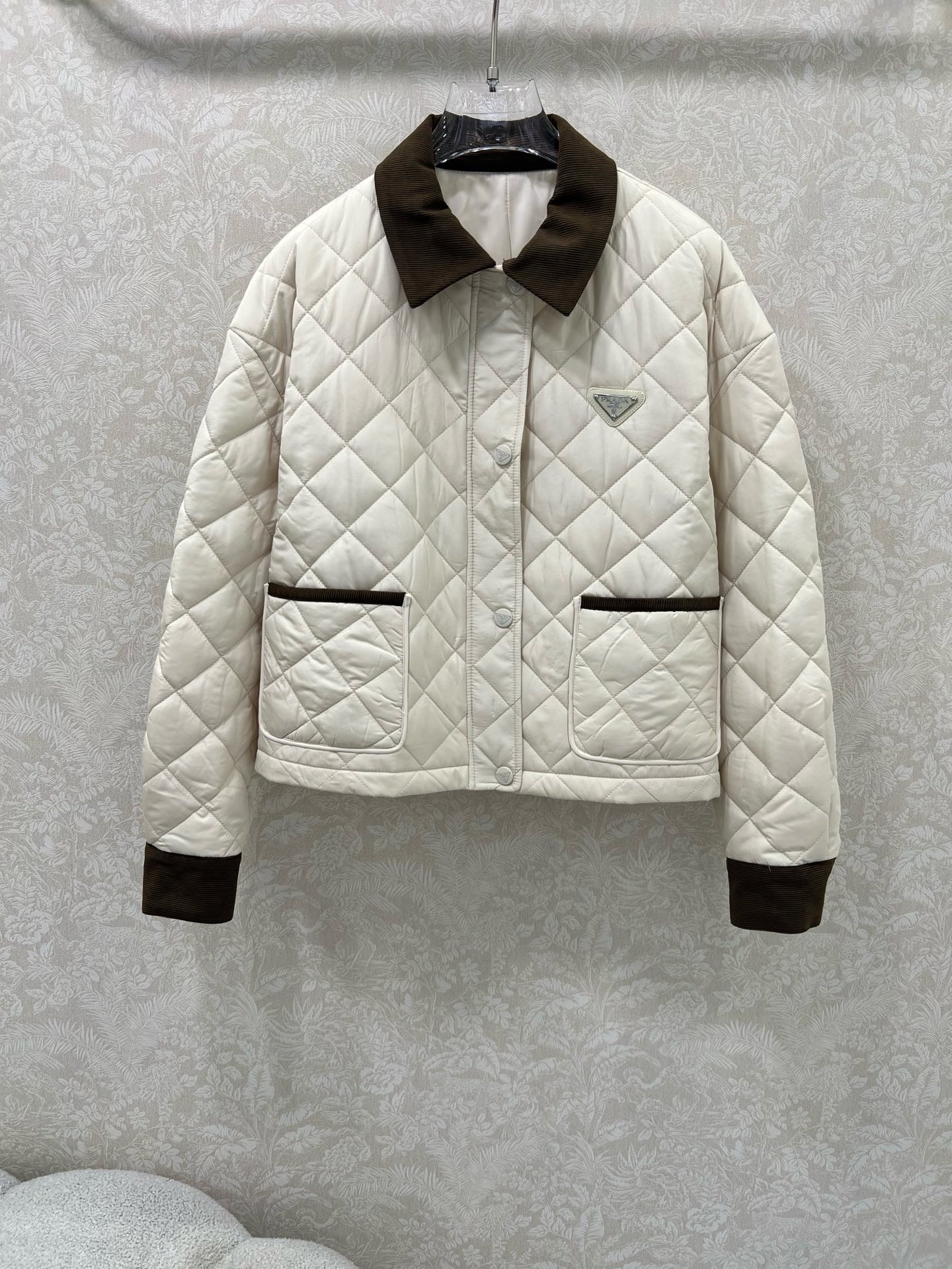 프*다 25 신상 퀼팅 숏 패딩