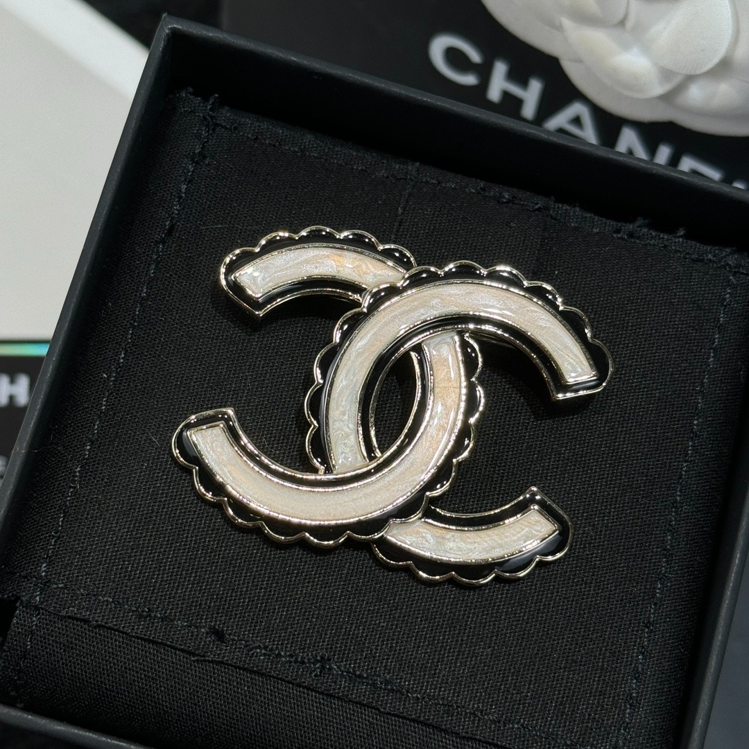 샤*넬 더블c 브로치