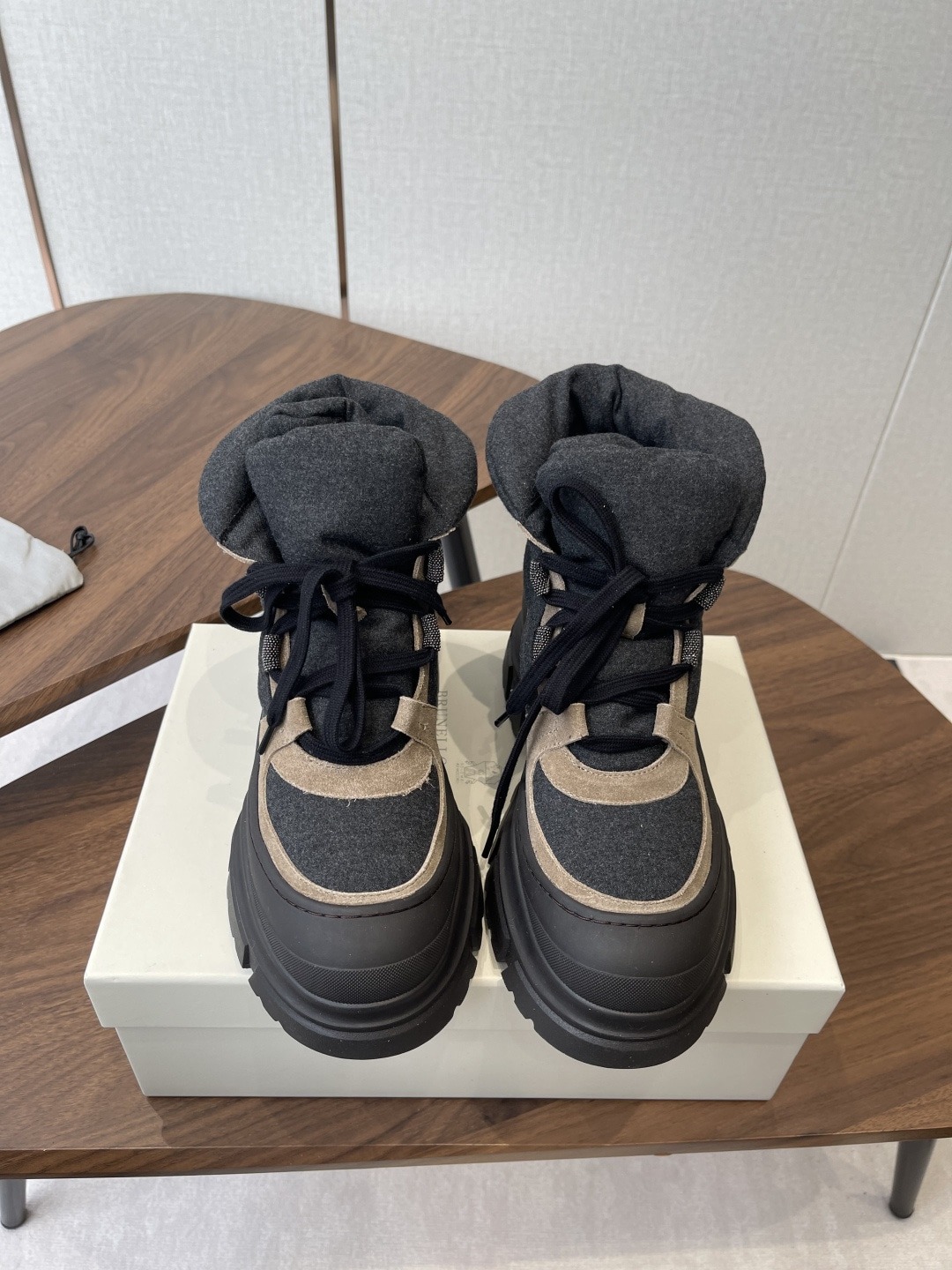 브루넬로쿠치넬리 쿠치넬리 25vs 신상 부츠