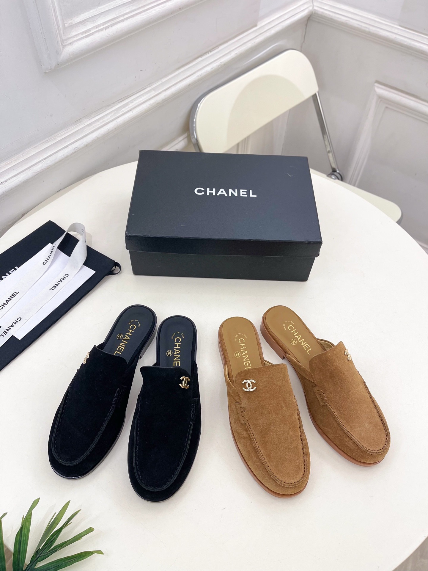 샤* 신상 클래식 더블C 세미슬리퍼