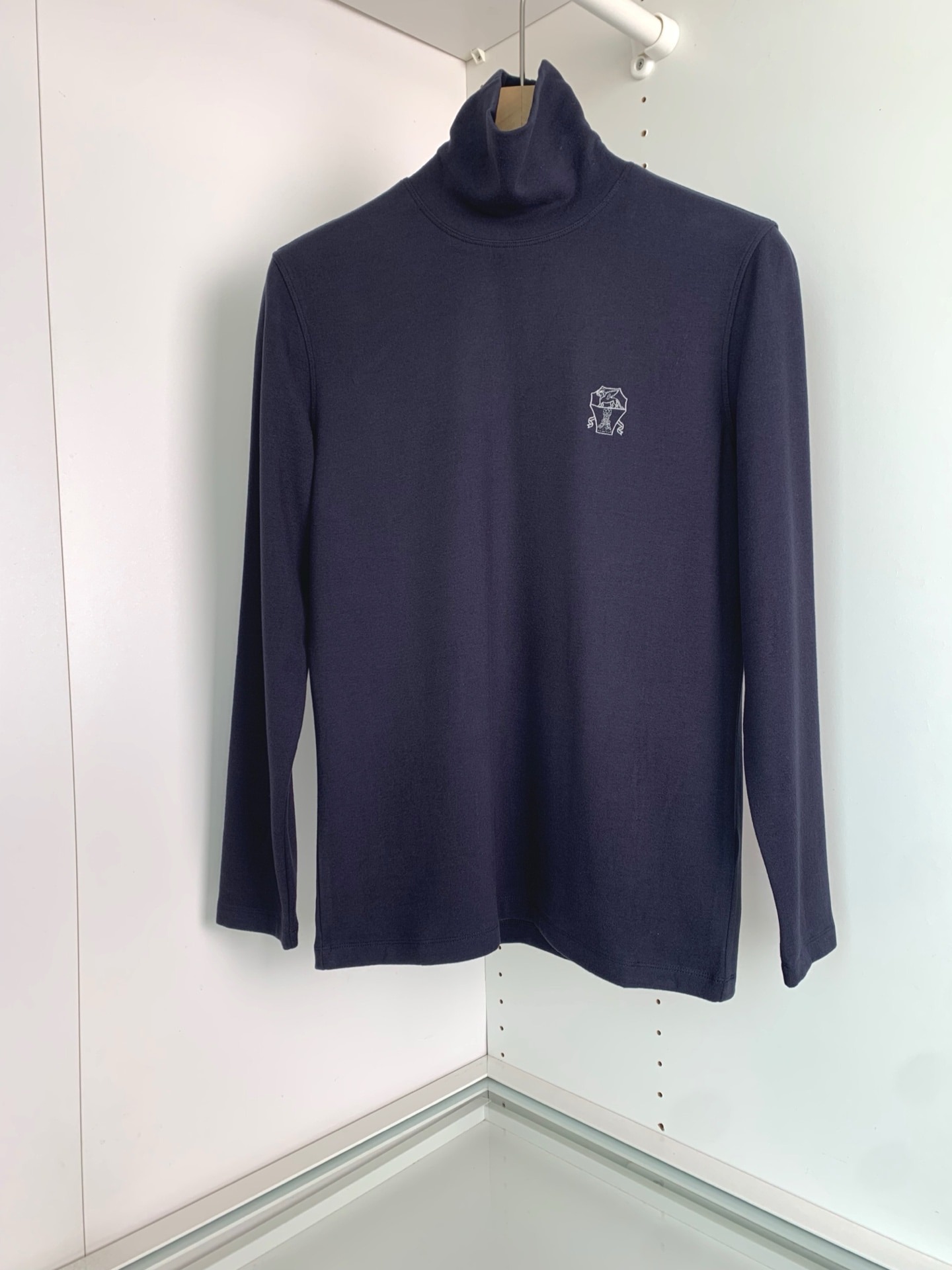 브*넬로쿠치넬리 앙고라 폴라 탑