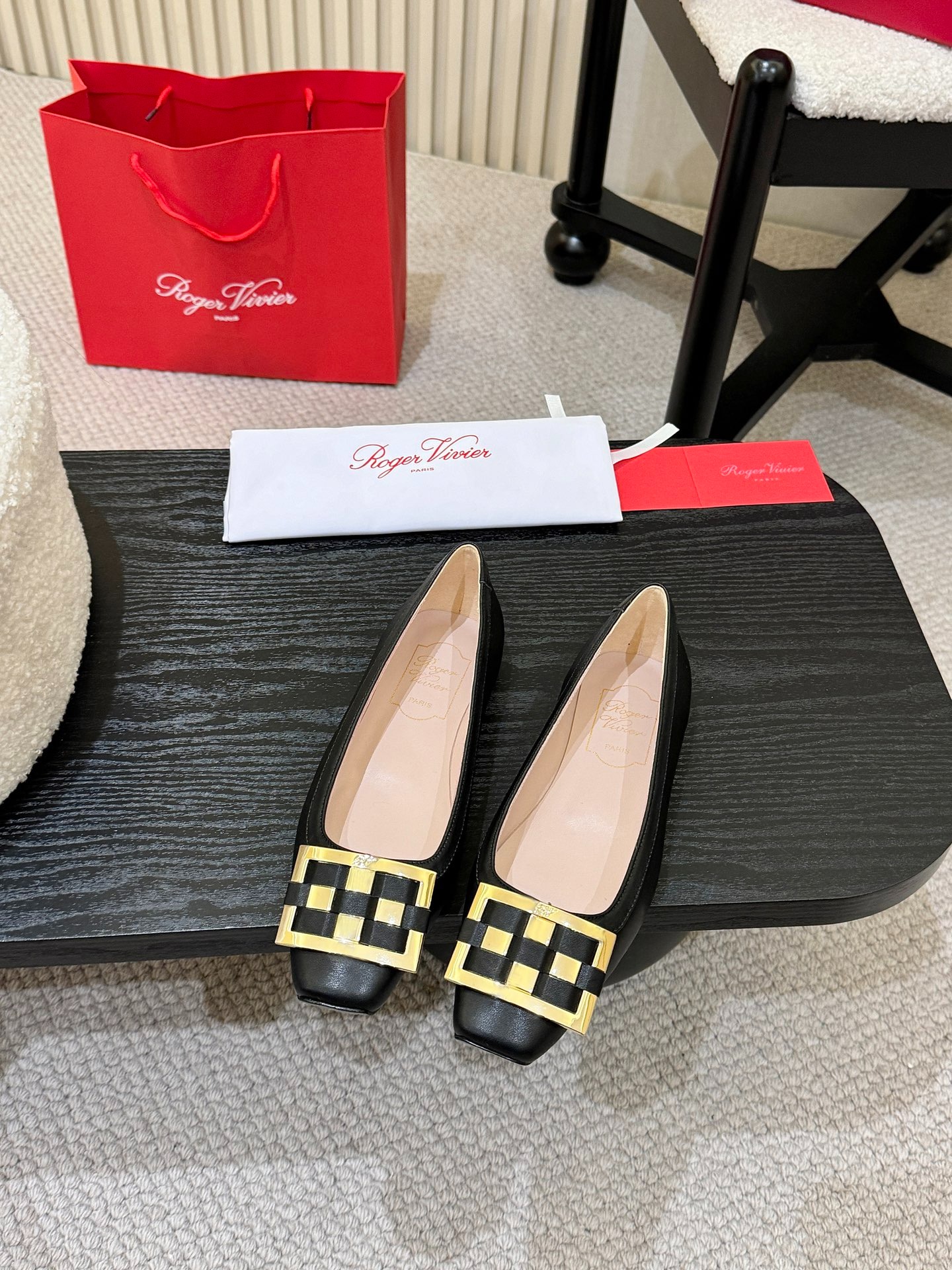 로*비비에 신상 트롬페트 단화