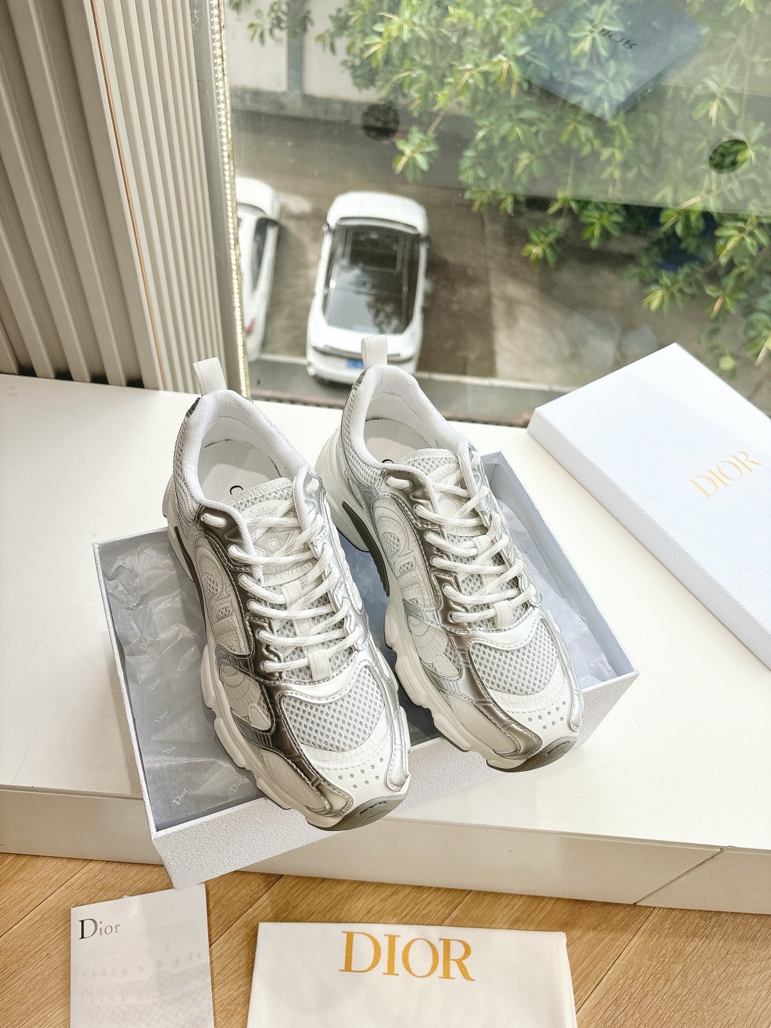 디* 신상 스니커즈