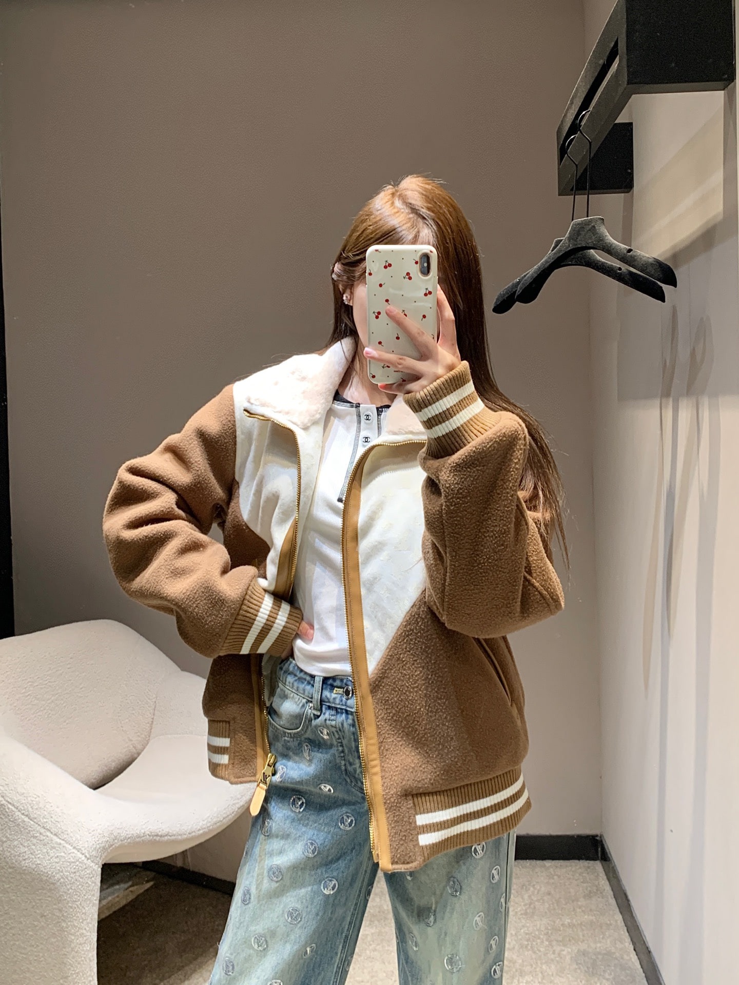 루*비통 25Fw 신상 양털 칼라 집업 점퍼