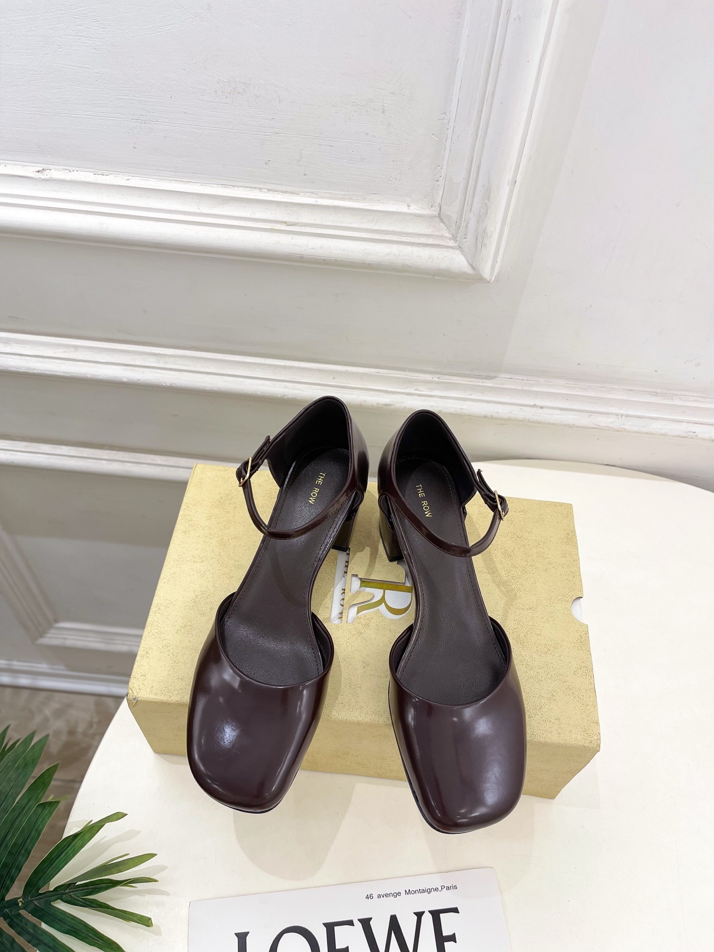 더*우 26 신상 심플 빈티지 통굽 샌들