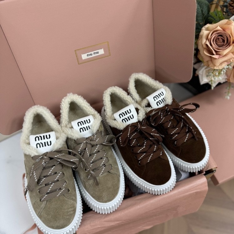 미우미우 스웨이드  시어링 스니커즈
