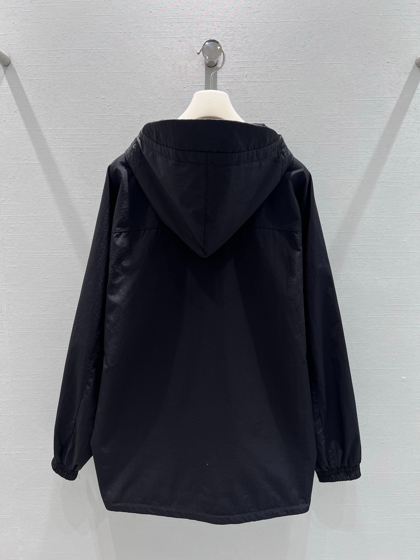 프*다 신상 삼각 로고 후드 바람막이 점퍼