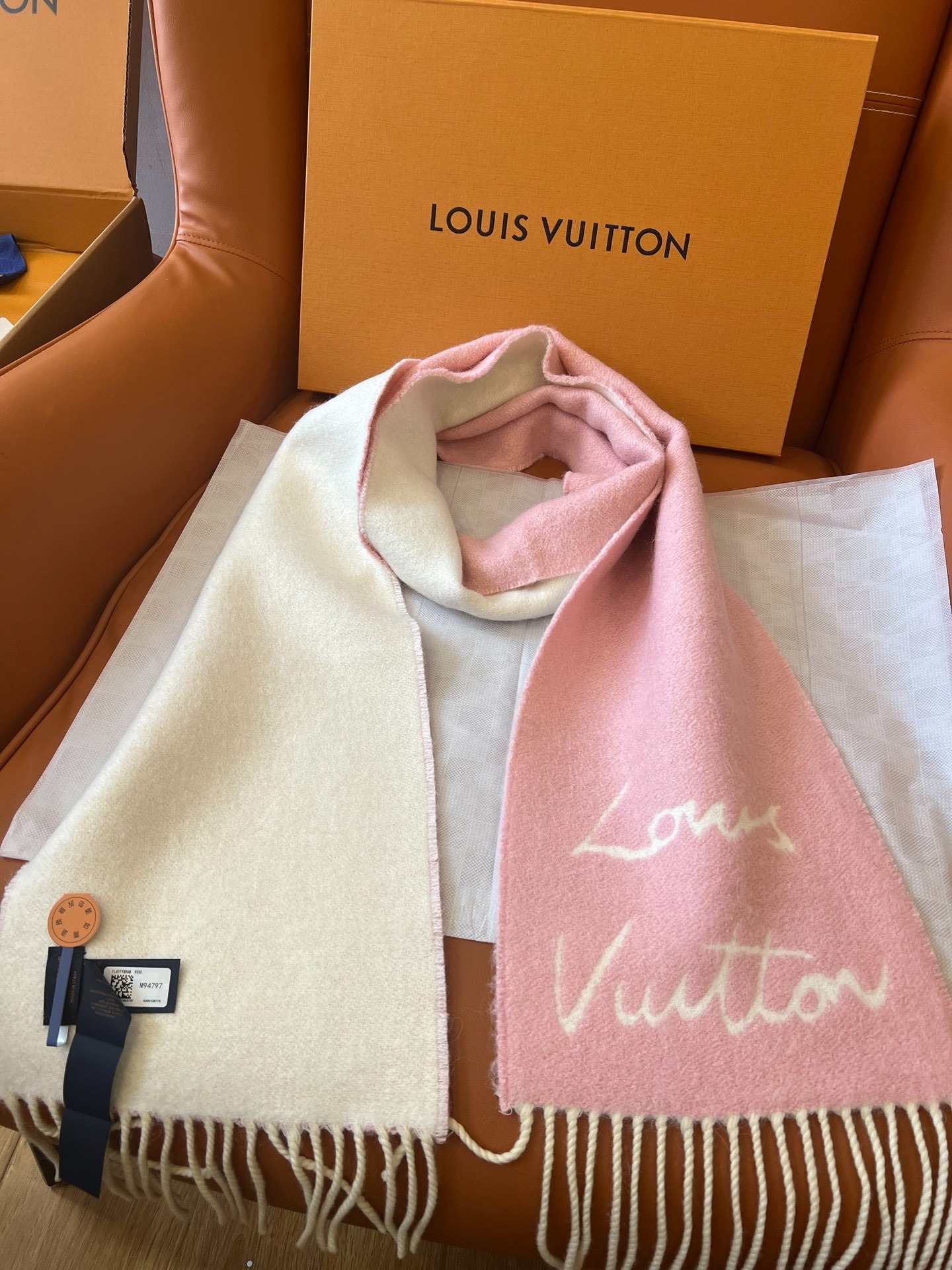 루*비통 겨울 신상 앙고라 머플러