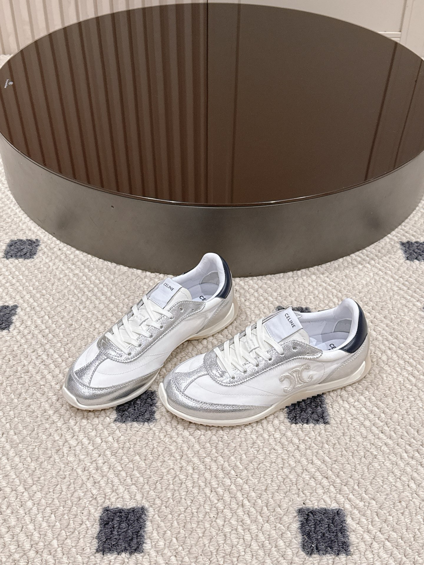 셀*느 신상 로우탑 운동화