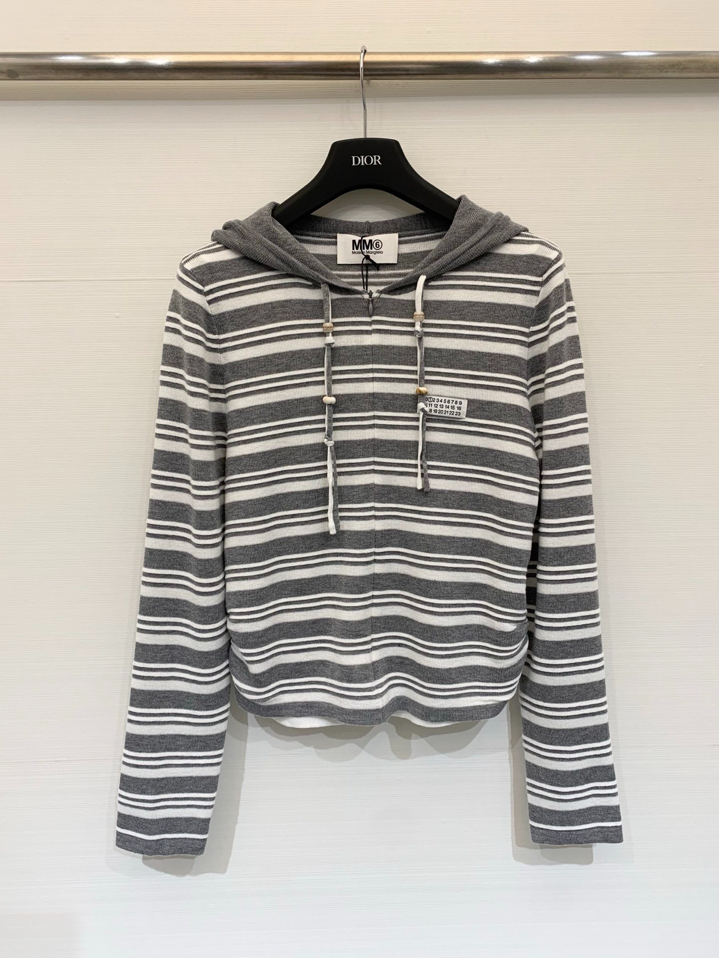 메*마르지엘라 신상 스트라이프 후드 니트