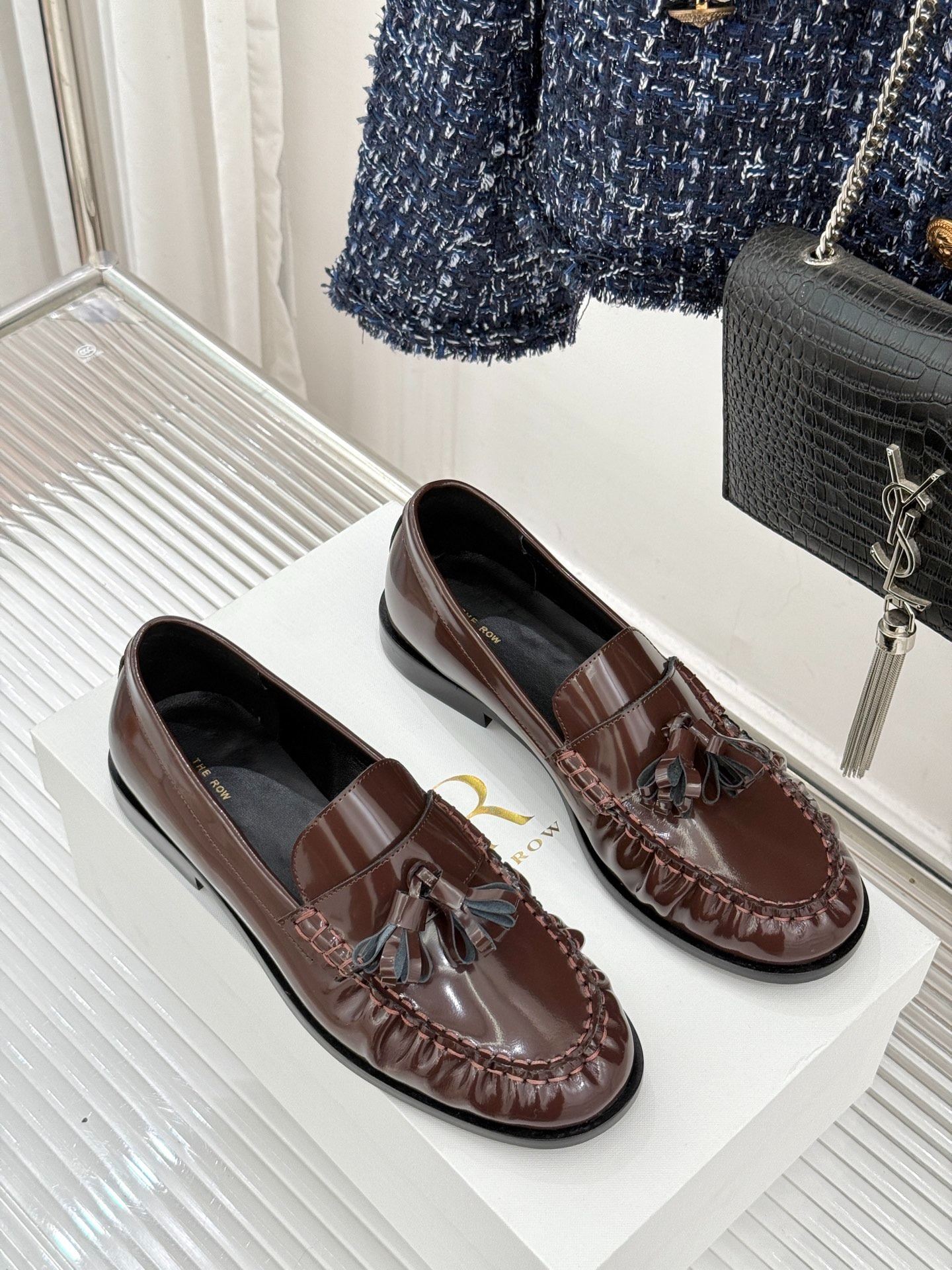 더*우 신상 빈티지 태슬 로퍼