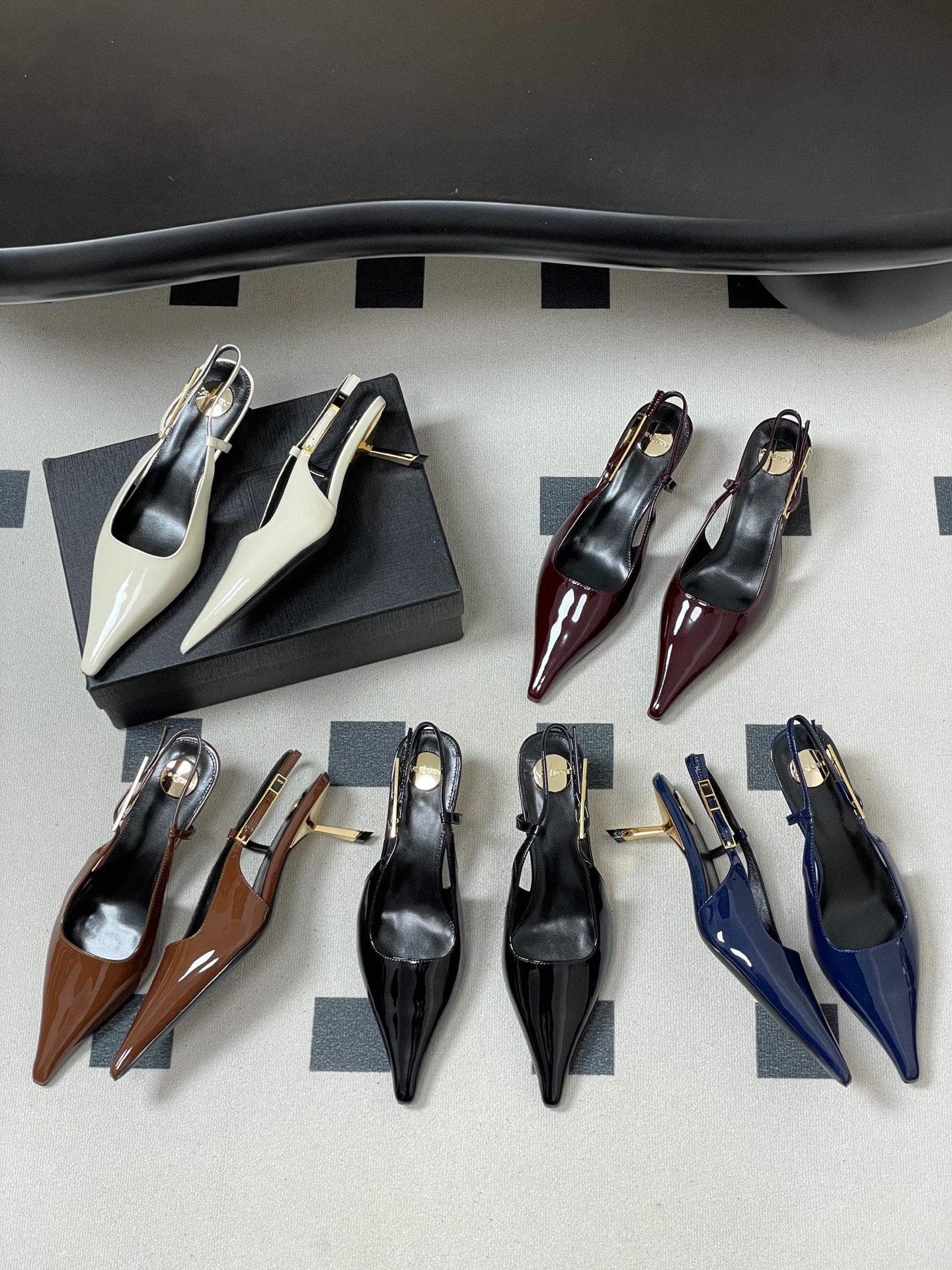 입*로랑 26 봄여름 신상 스틸레토 샌들