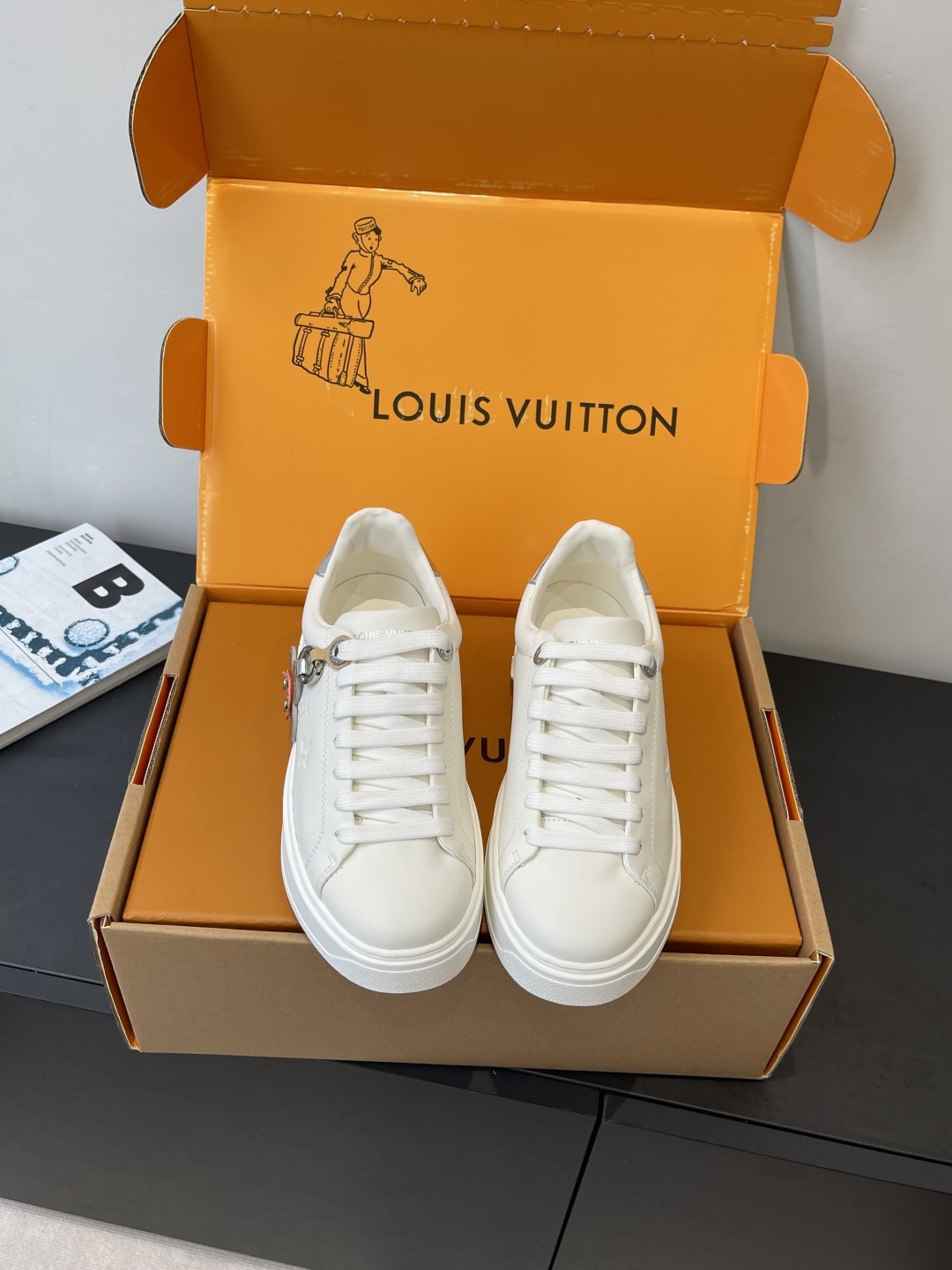 루*비통 캐주얼 스니커즈