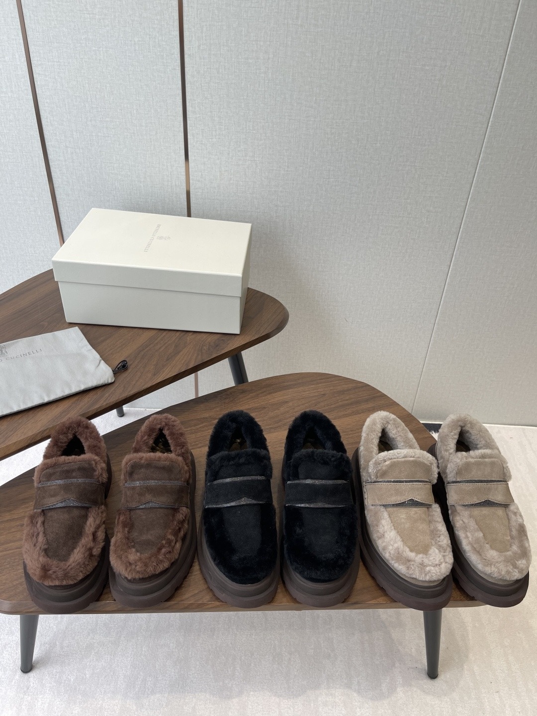 브*넬로 쿠치넬리 신상 털로퍼