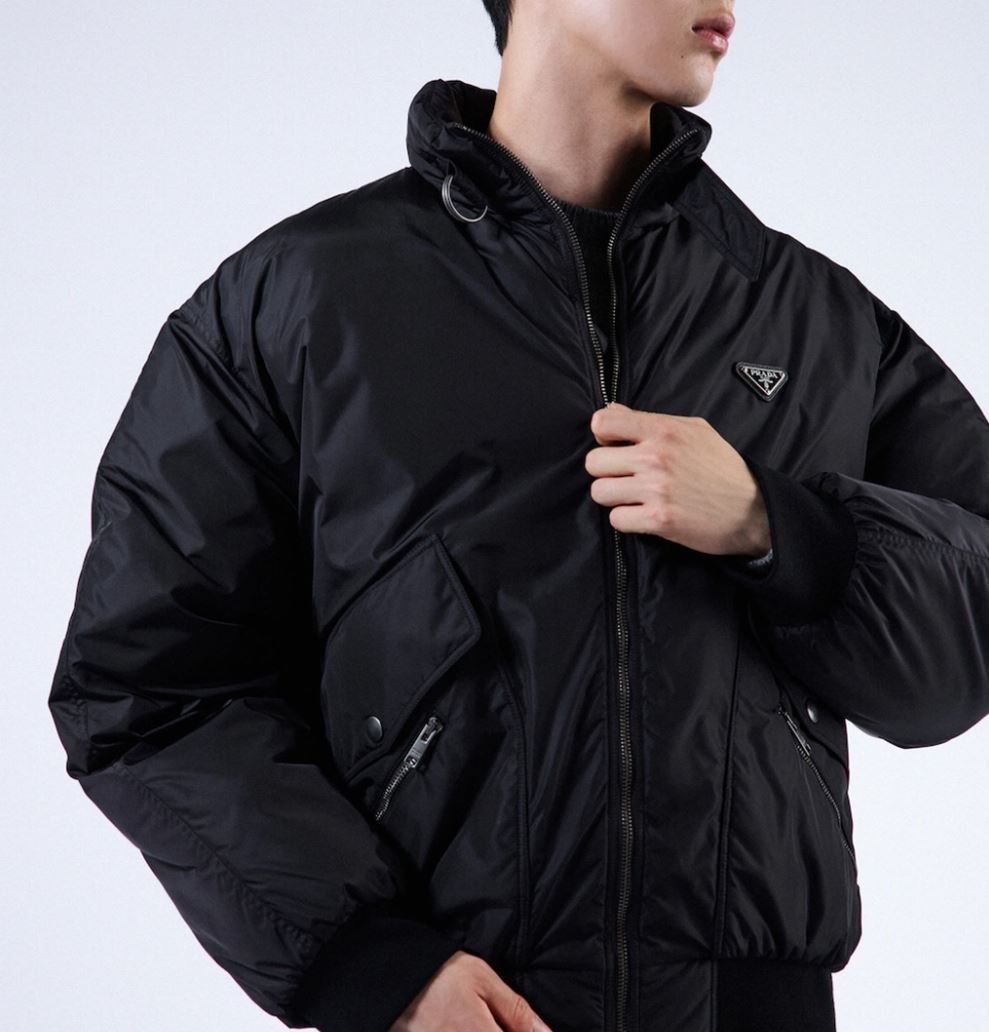 프라다 리나일론 다운 자켓