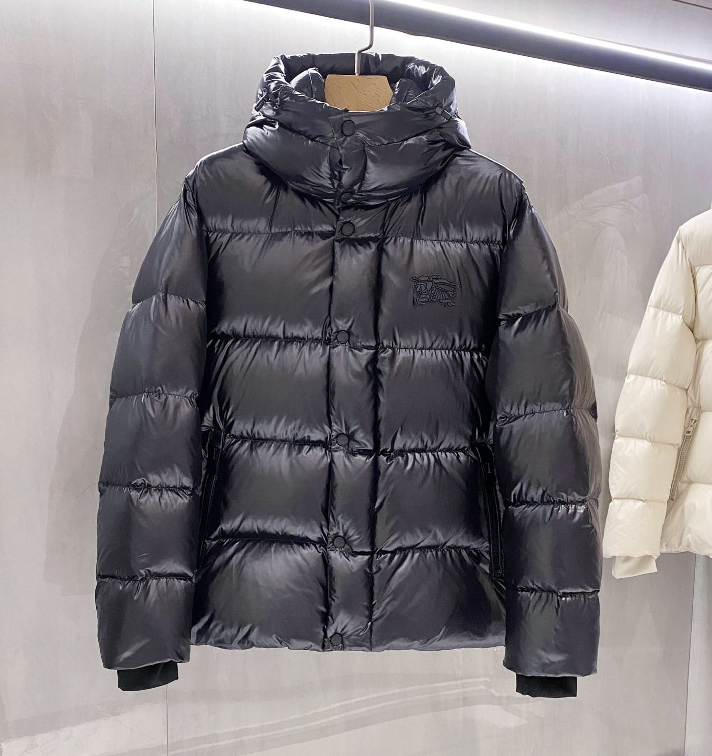 버버리 글로우 기사로고 패딩 자켓