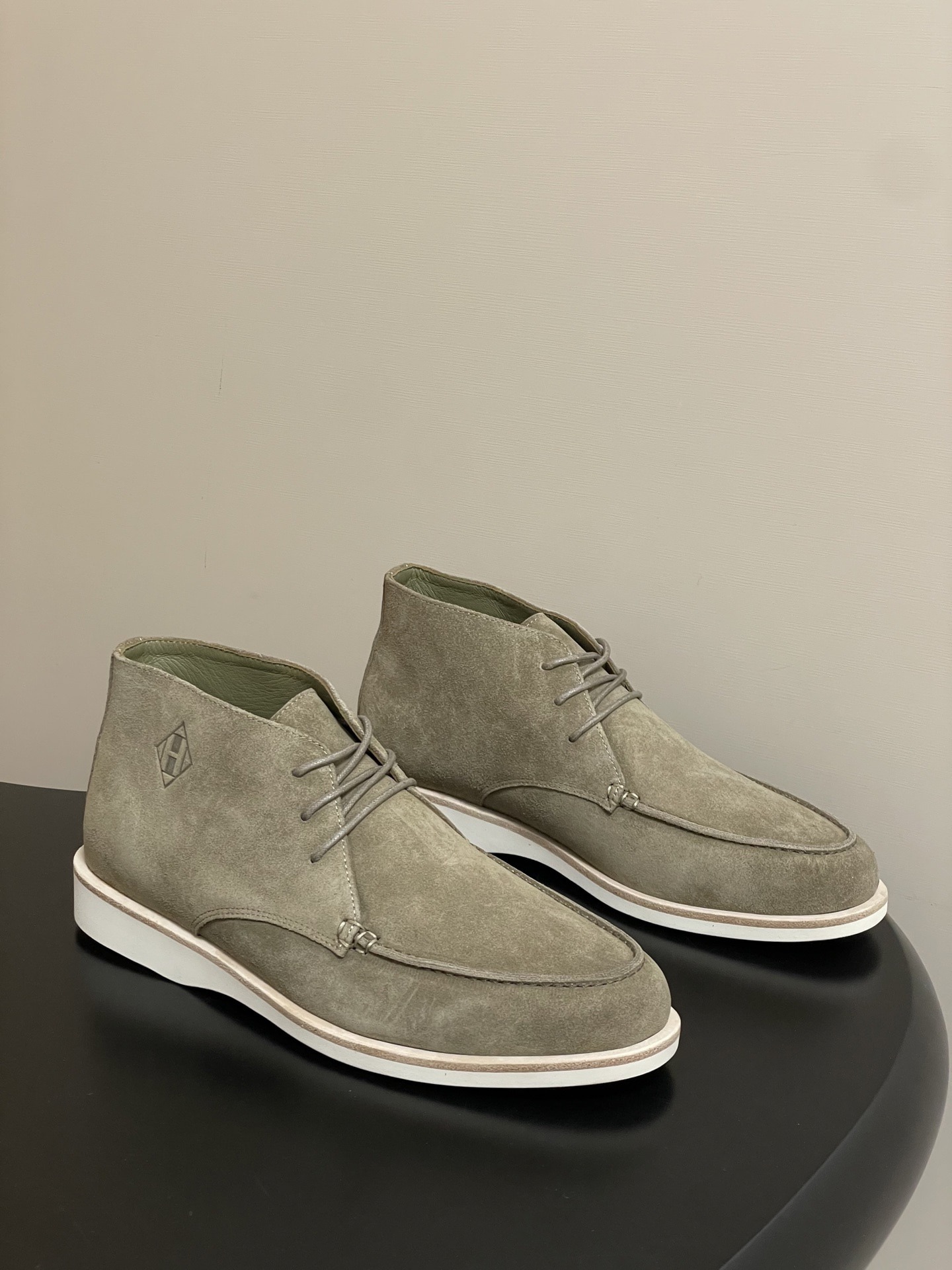 에*메스 25 스웨이드 하이탑 스니커즈