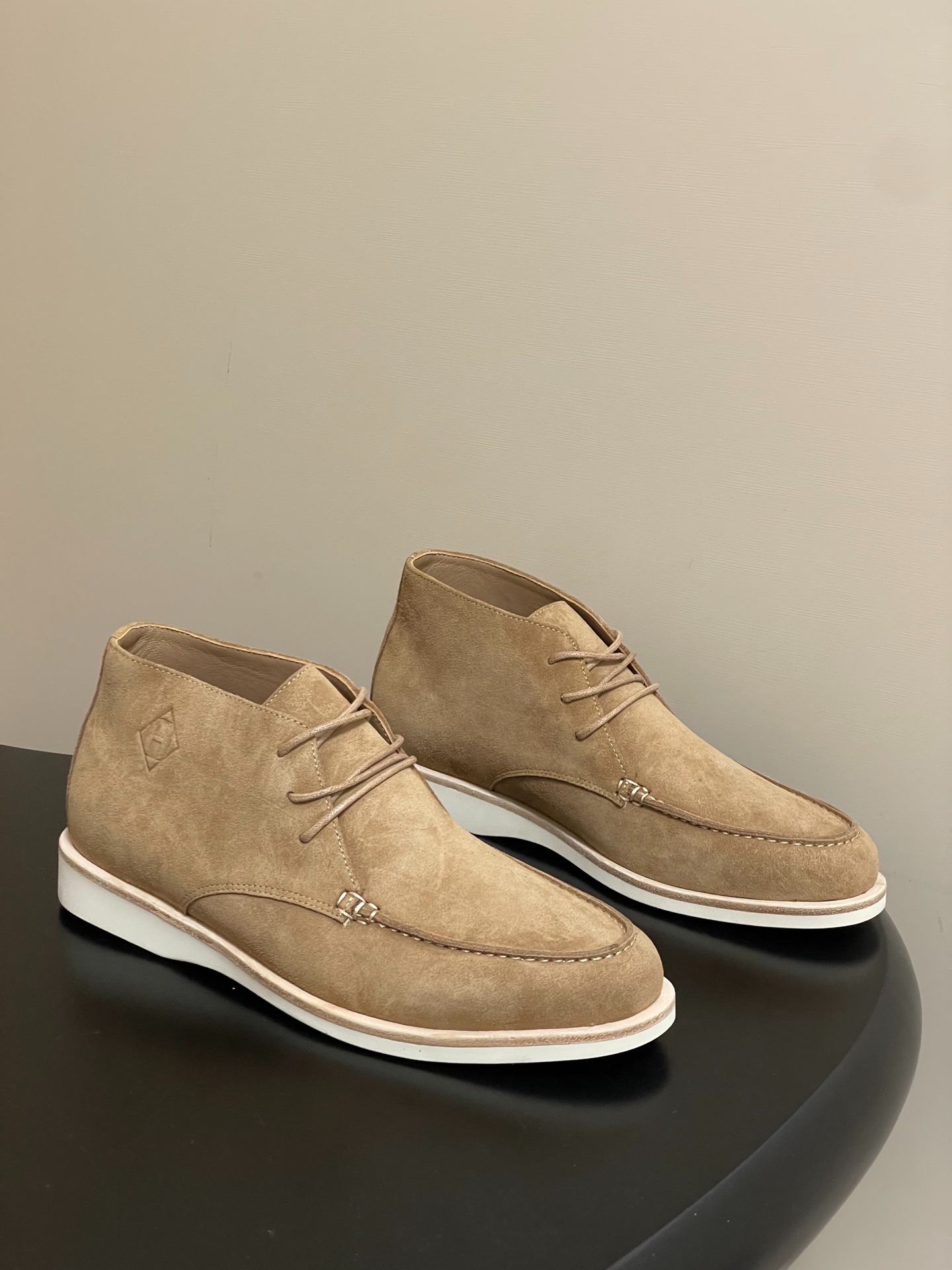 에*메스 25 스웨이드 하이탑 스니커즈