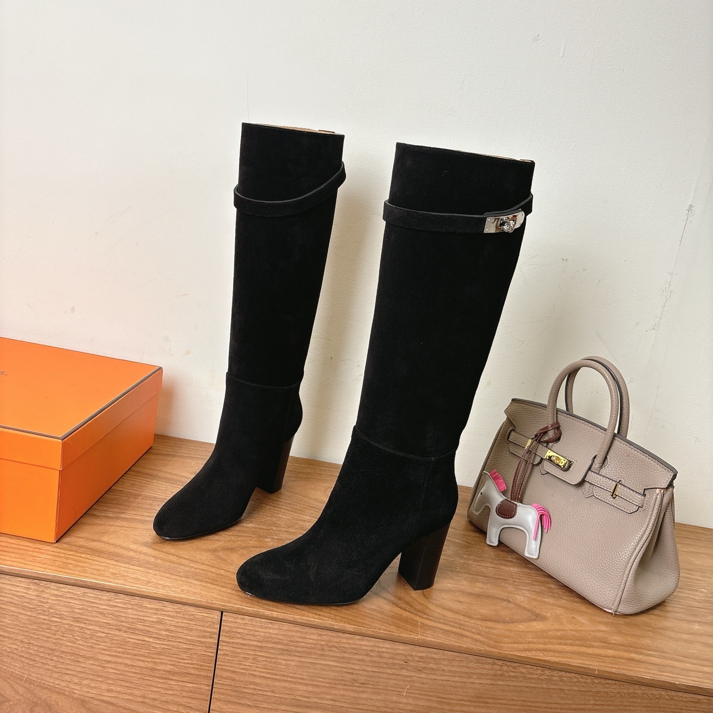 에*메스 신상 스웨이드 앵클부츠