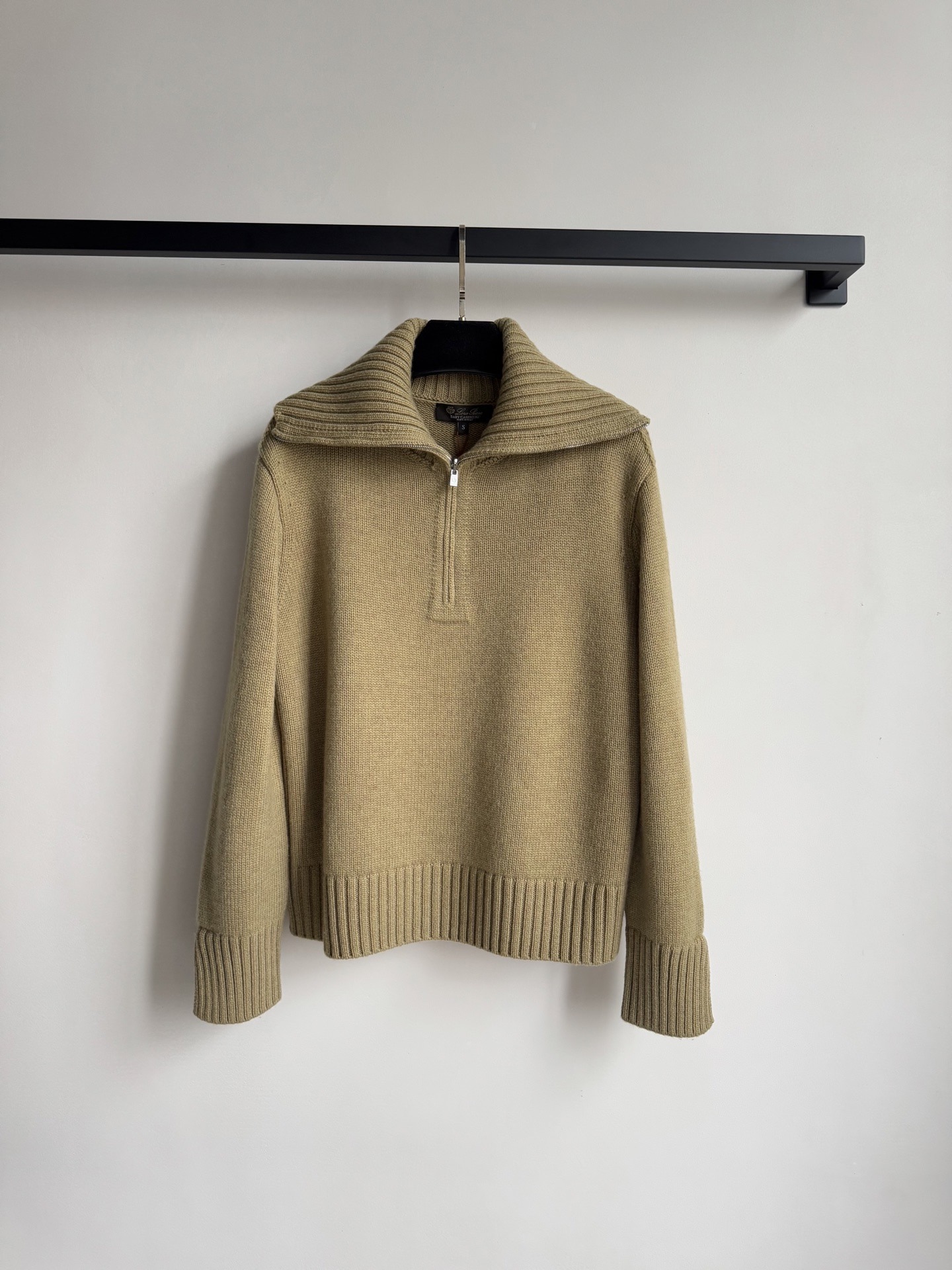 로*피아나 신상 캐시미어 스웨터