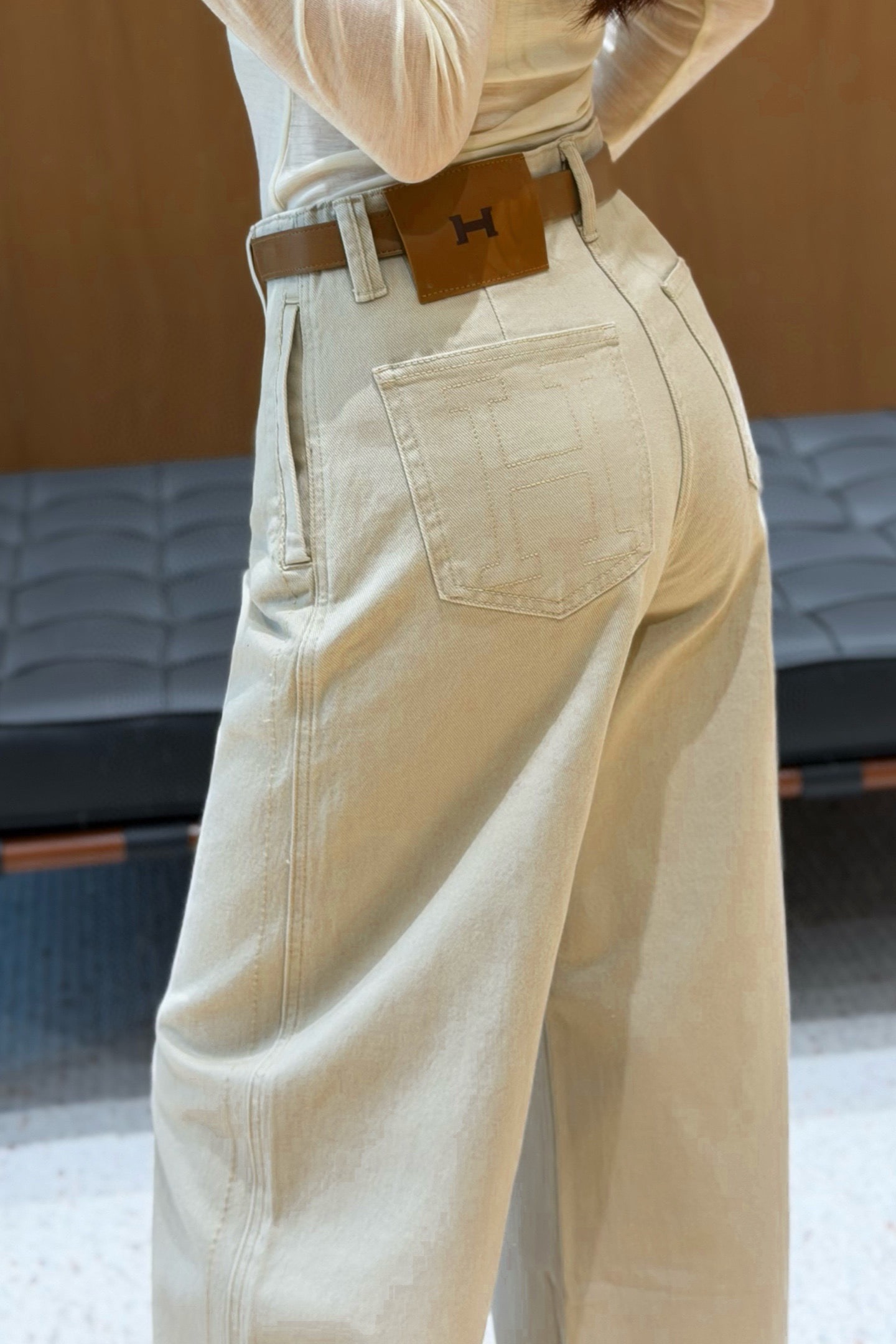 에*메스 신상 자수 데님 팬츠