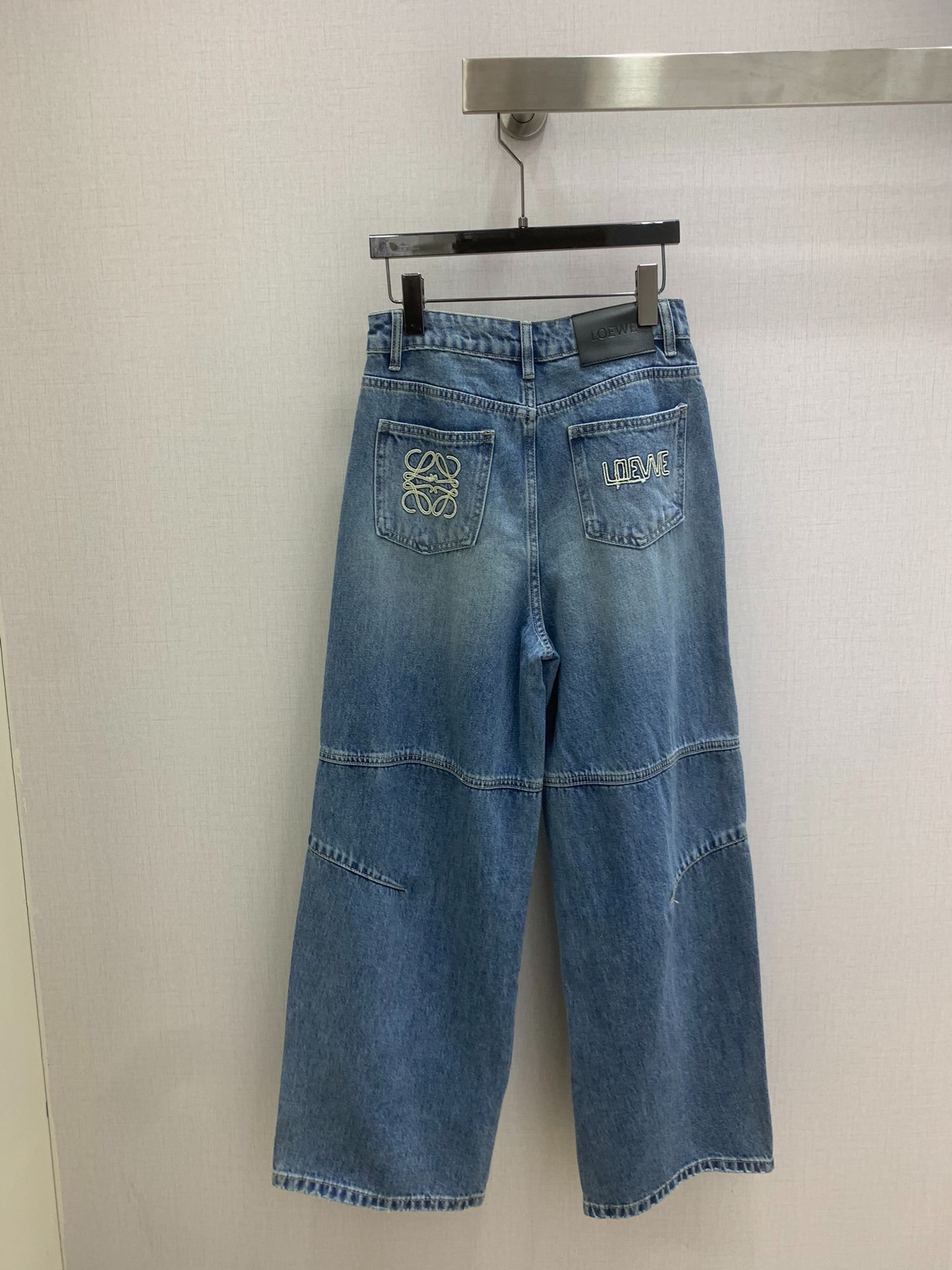 로*베 26 신상 패치 자수 청바지