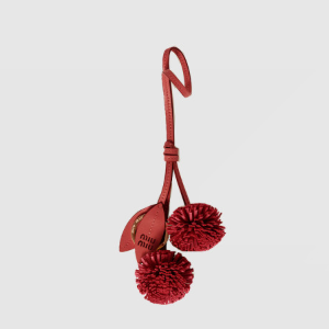 미우미우 가죽 트릭