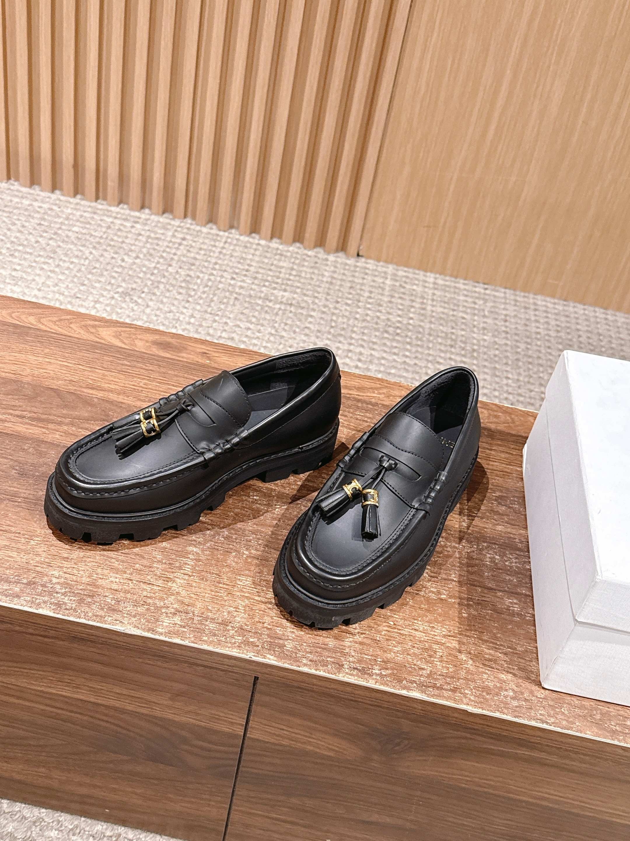 셀*느 클래식 뮬러 메리제인 로퍼