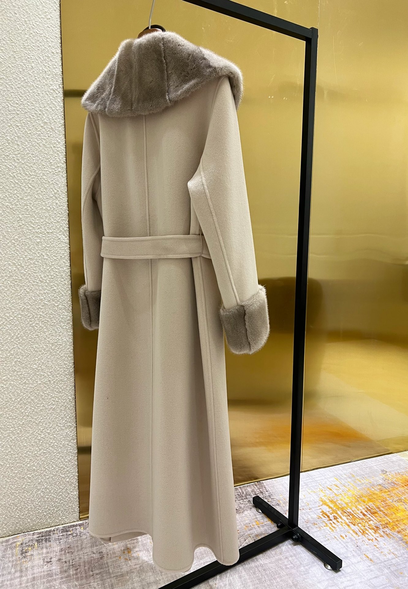 로*피아나 클래식 밍크 숄카라 캐시미어 코트