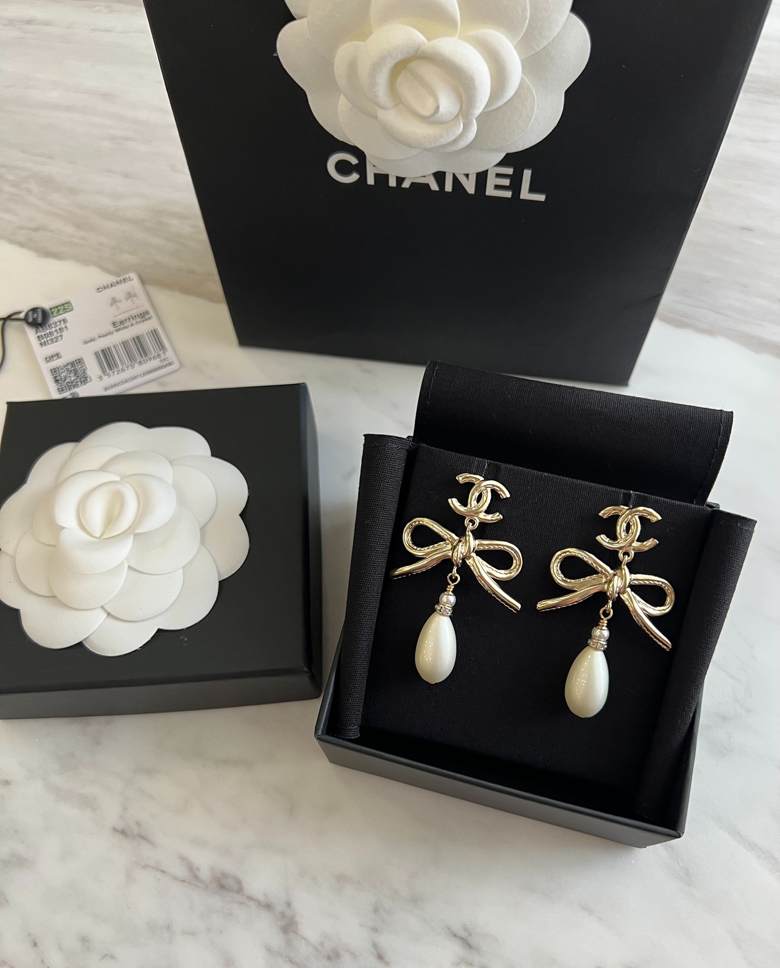 샤* 신상 리본 진주 더블C 귀걸이