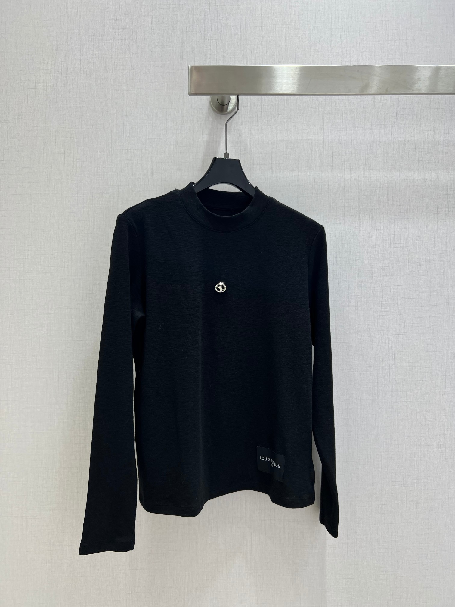 루*비통 25 신상 라운드 메탈 긴팔 상의