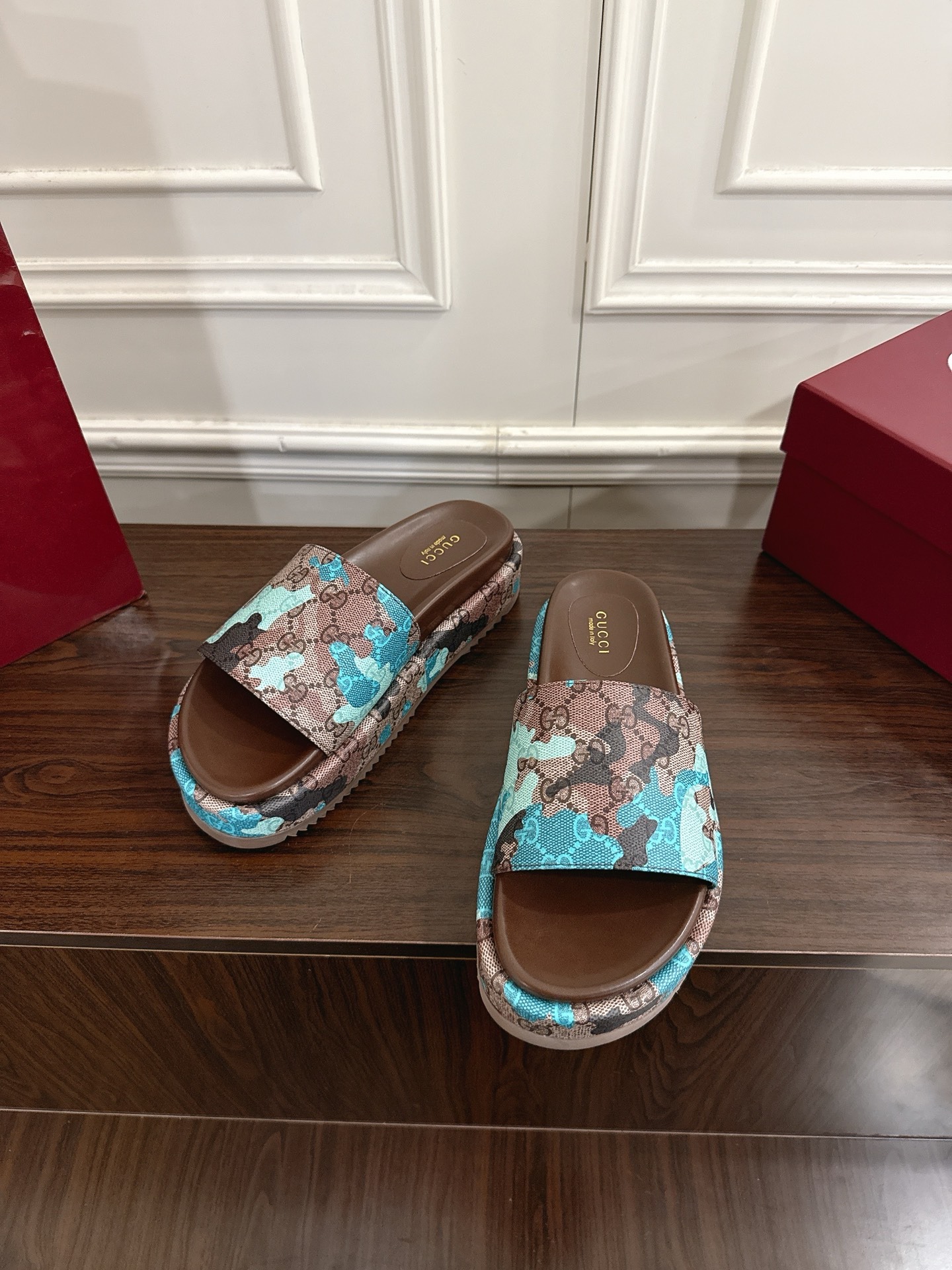 구* 신상 한정판 프린트 통굽 슬리퍼