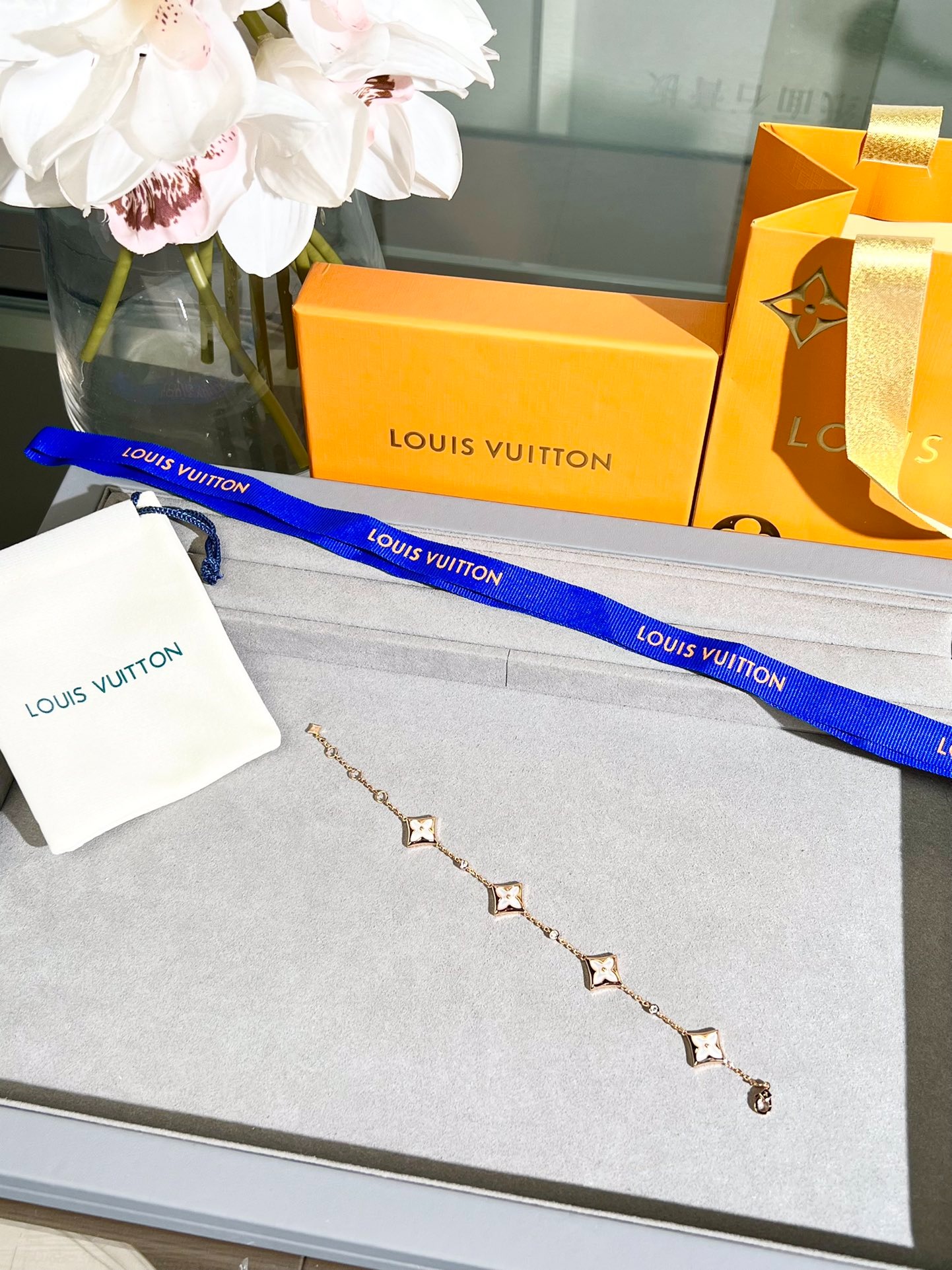 루*비통 블로썸 브레이슬릿