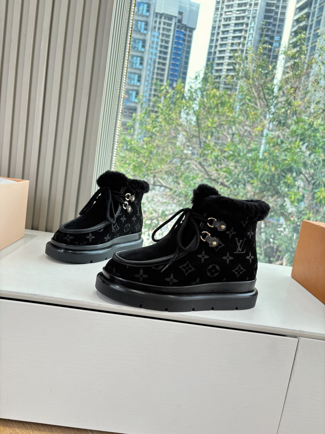 루*비통 클래식 Archlight 스니커즈