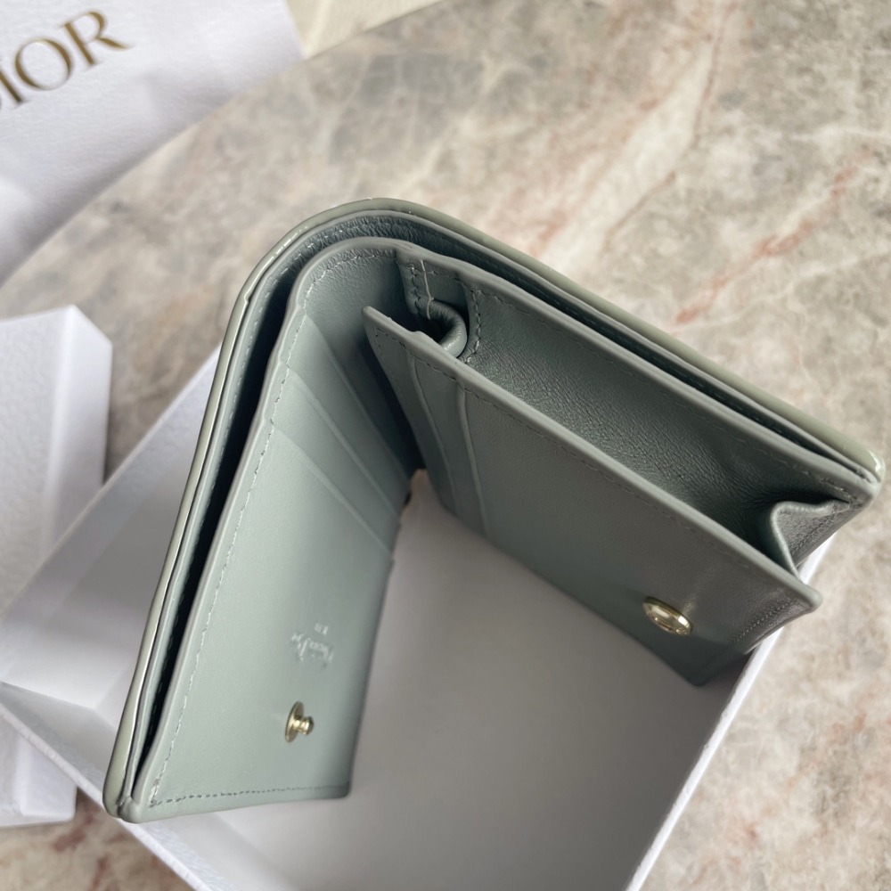 디* 플랩 카드지갑 페이던트 까나쥬 S0178OVRB