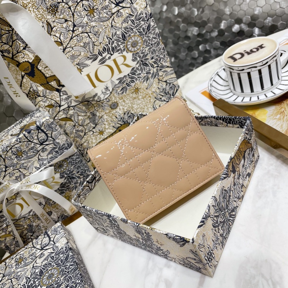 디* 플랩 카드지갑 페이던트 까나쥬 S0178OVRB