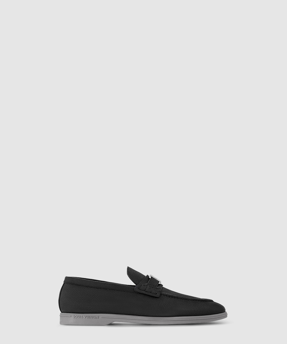 루이비통 이스테이트 로퍼 1A9Z6R