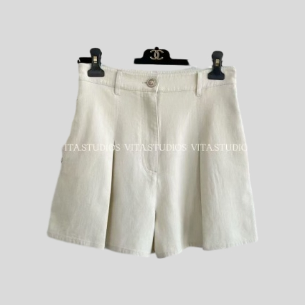 샤넬 와이드 플리츠 캐주얼 쇼츠
