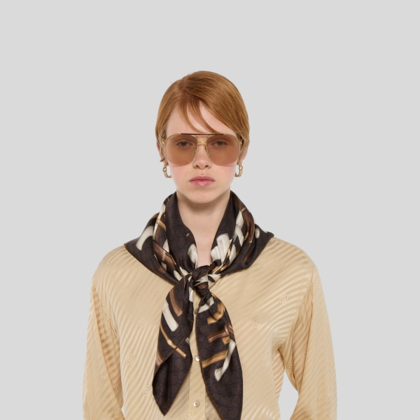 구찌 프린트 실크 트윌 까레